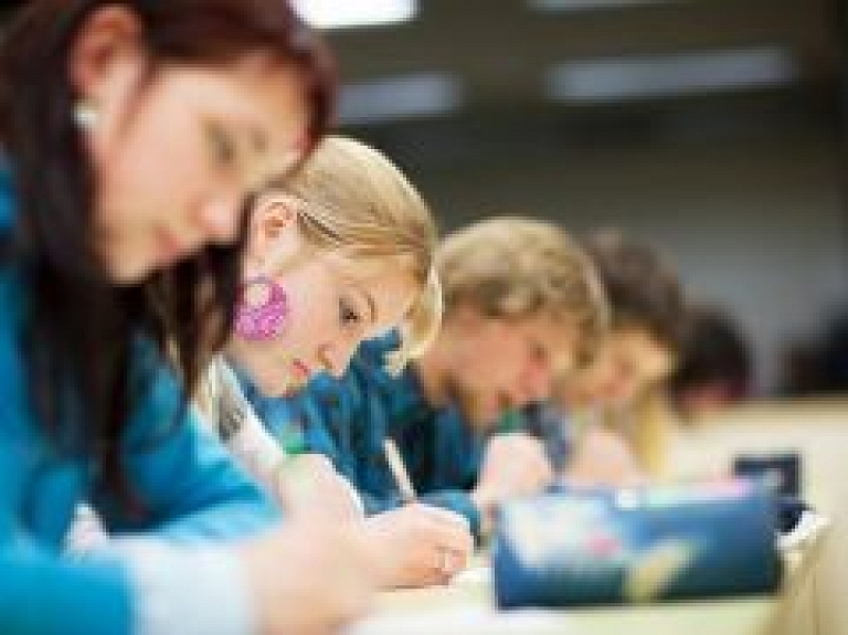 Uzņēmēji un zemnieki aicināti pieteikt vakances skolēnu darbam vasarā