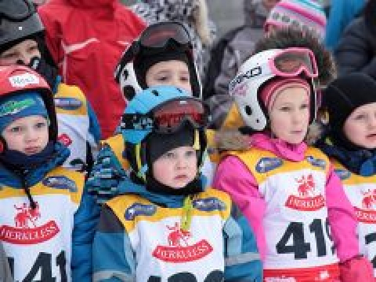 Mini slaloma sacensības "Mazais Reinis 2015" nosvinētas