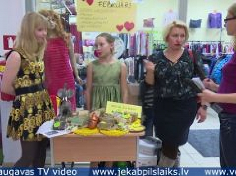 Vidusdaugavas TV: Skolēnu mācību uzņēmumu reģionālajā gadatirgū Jēkabpilī - interesanti un oriģināli ražojumi