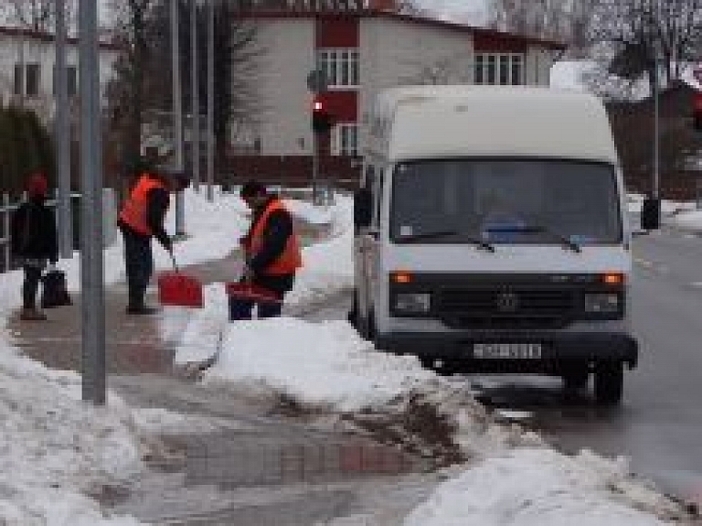 Rēzeknes pašvaldība piedāvās sētniekiem noslēgt pagaidu līgumu