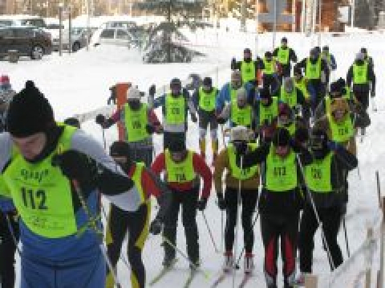 Līgatnes dabas takās notiks nakts slēpojums "Lūšiem pa pēdām"
