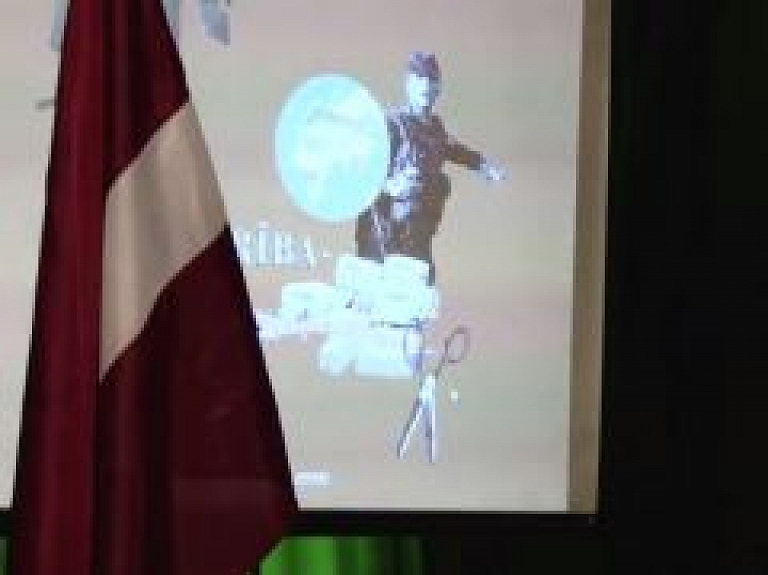 Barikāžu notikumiem veltīts pasākums "Un vienā valodā ugunskurs degs…"