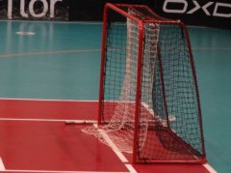 Florbola klubs "Valka" aicina pievienoties daiļā dzimuma pārstāves