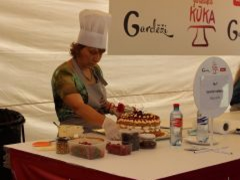 Noskaidros gardāko kūku cepējus Rīgas reģionā