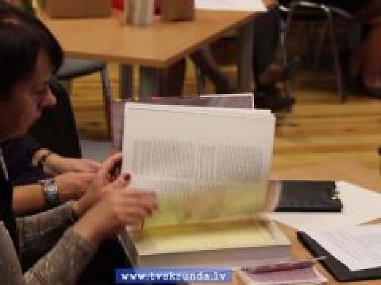 Skrundas TV: bibliotēkas noslēdz starptautisku sadarbības līgumu