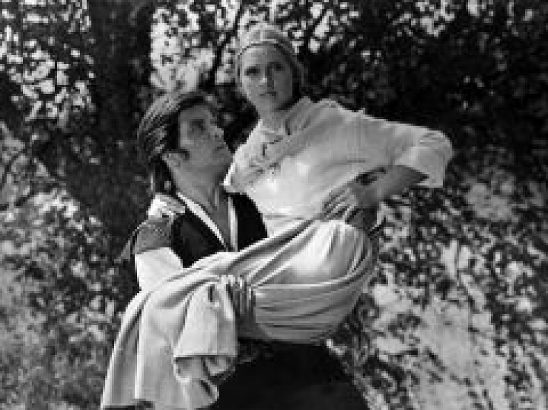 Doma dārzā – Rainis un "Pūt, vējiņi!"