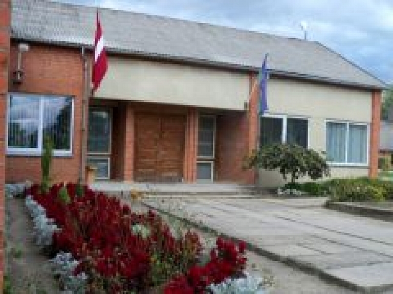 Saldus novada Ezerē īsteno ūdenssaimniecības sakārtošanas projektu