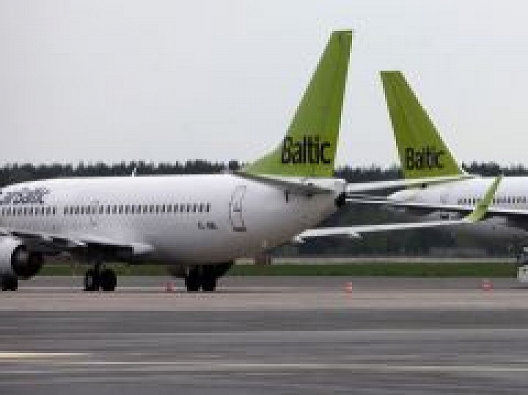 Pēc vairāk nekā sešu stundu kavēšanās īstenots "airBaltic" reiss uz Burgasu