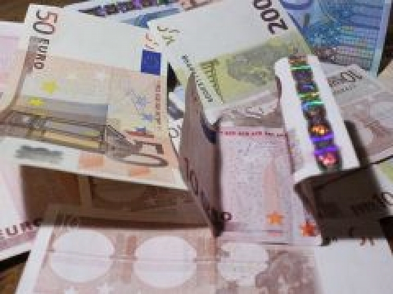 Apstiprina Rēzeknes pilsētas pašvaldības 2014.gada publisko pārskatu