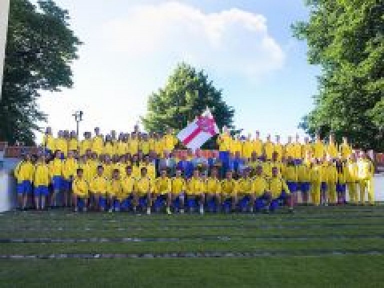 Jaunie ventspilnieki pavadīti uz Latvijas Jaunatnes vasaras olimpiādi