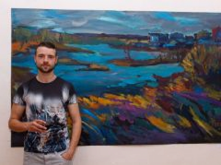 O.Vācieša muzejā skatāma Aivja Pīzeļa gleznu izstāde "Dabas spēks"