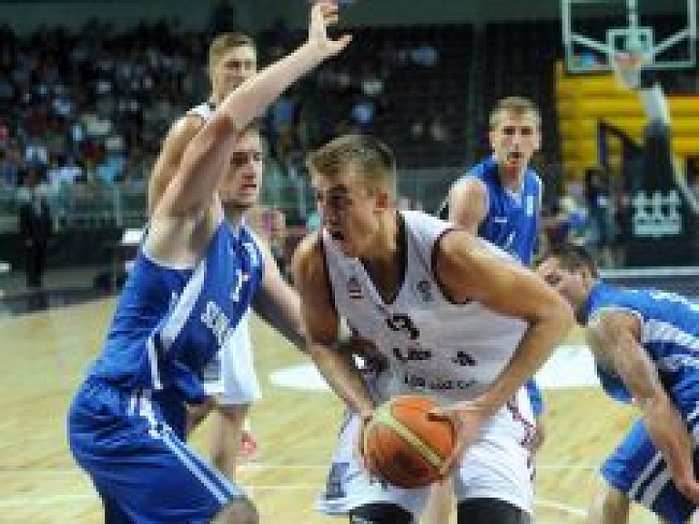 Viens no BK "Ventspils" līderiem Meiers pārceļas uz "VEF Rīga"
