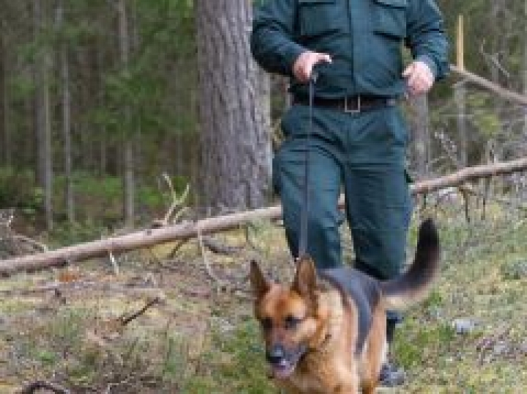 Robežsargi aiztur 12 vjetmaniešus