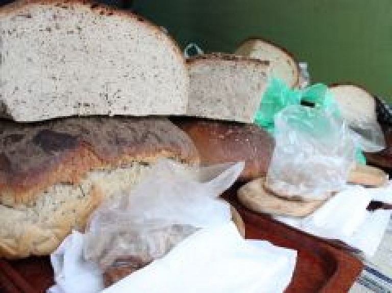 Atvērs divpadsmito "Lāču" veikalu