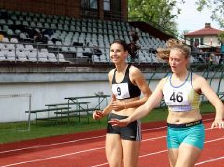 Interesentus aicina skriešanas seriāls "Optimists"
