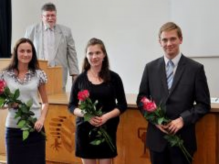 Centīgākajiem LLU studentiem piešķirtas Senāta stipendijas