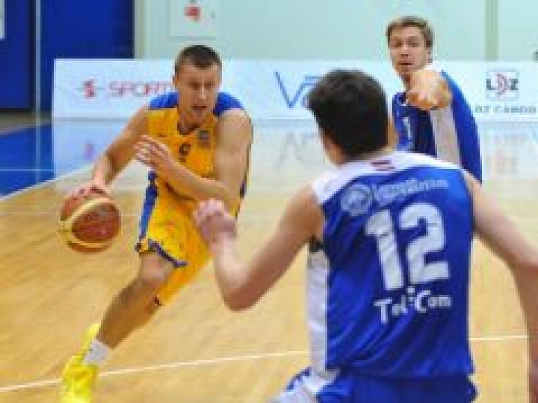 Uz Ventspili brauks LBL trokšņotāji "Jūrmalas/Fēnikss"