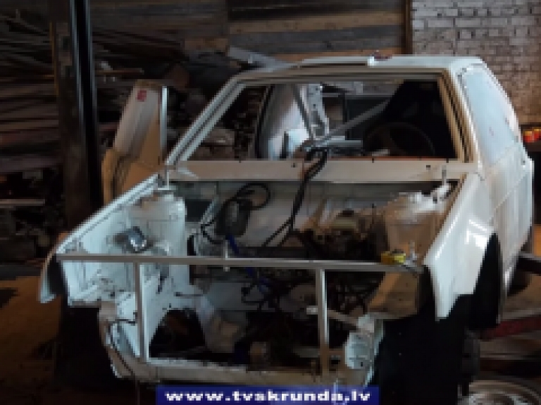 Skrundas TV: LČ autokrosā - arī divi skrundenieki