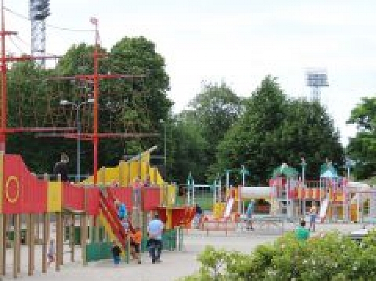 Vairākos Rīgas bērnudārzos ir brīvas vietas