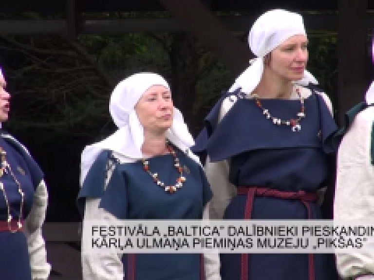 Latgales Reģionālā TV: Festivāla "Baltica" dalībnieki pieskandina Kārļa Ulmaņa piemiņas muzeju "Pikšas"