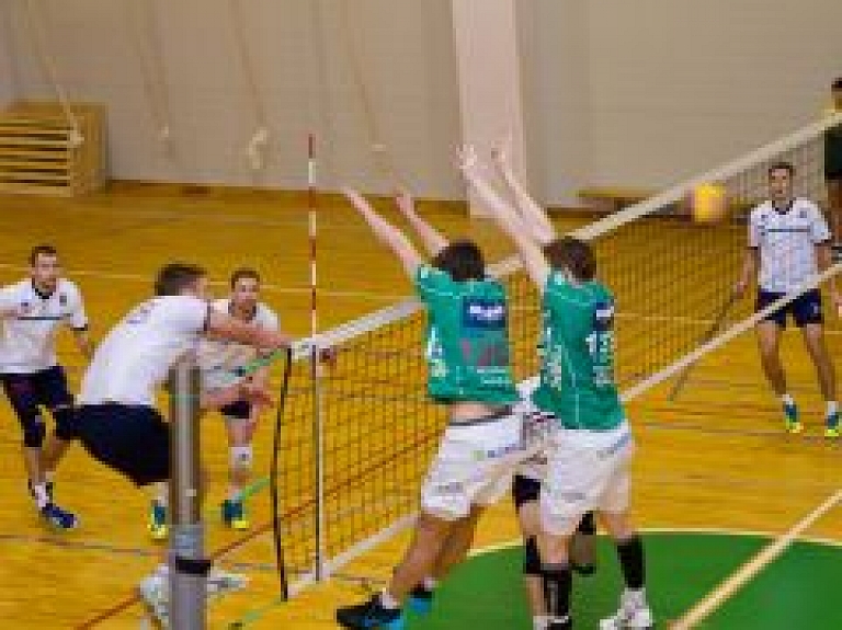 Rēzeknē tikās Latvijas un Igaunijas volejbolistu komandas