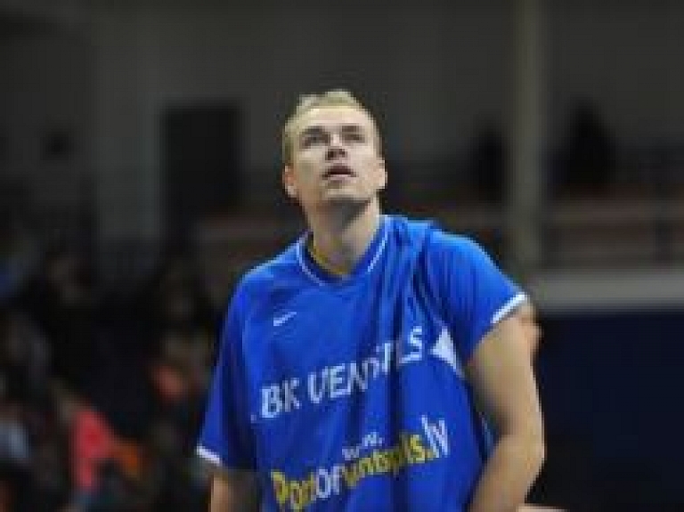 BK "Ventspils" Pērnavā gūst pārliecinošu piekto uzvaru BBL