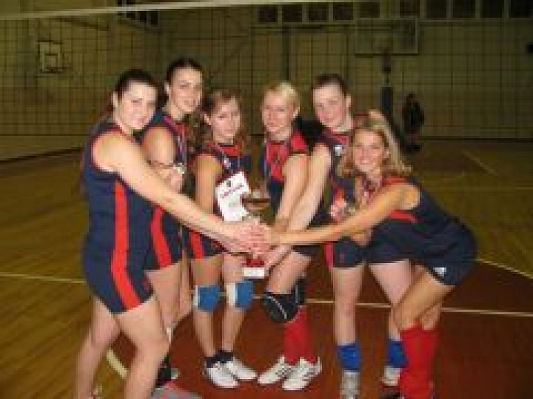 Rēzeknes novada sieviešu volejbola kausā uzvar Rēzeknes Augstskola
