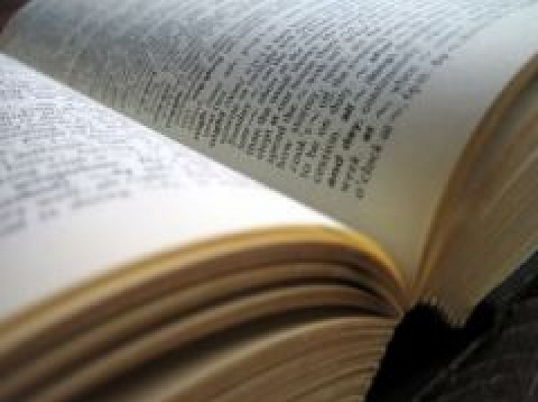 Almanahs "Rēzekne 2013" uzsāk savu ceļu pie lasītājiem