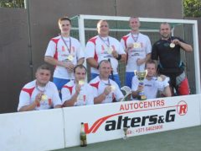 Rēzeknes Vasaras kausa izcīņā florbolā piedalījās 12 komandas