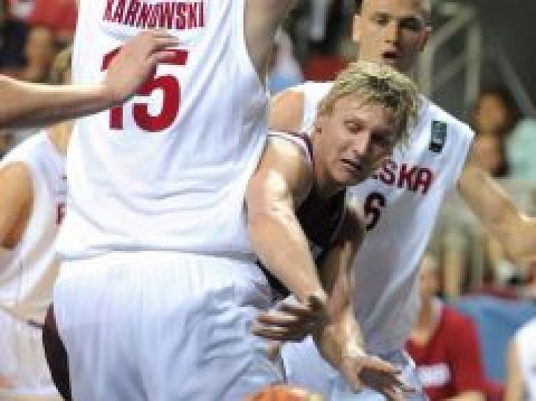Timmam trīs punkti NBA Vasaras līgas mačā