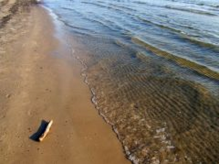 Vecāķu pludmalē noslīkusi sieviete