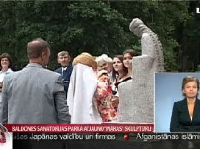 Baldones sanatorijas parkā atjauno "Māras" skulptūru