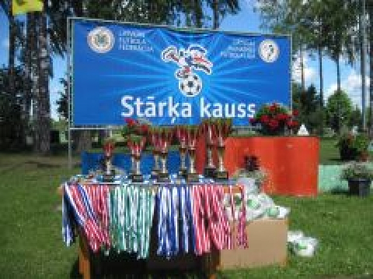 Rēzeknes BJSS un "Blāzma" piedalās Latgales čempionātā futbolā