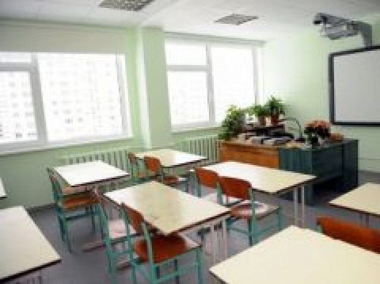 Ogres 1.vidusskolas direktore: pedagoga algai vajadzētu būt 800 Ls