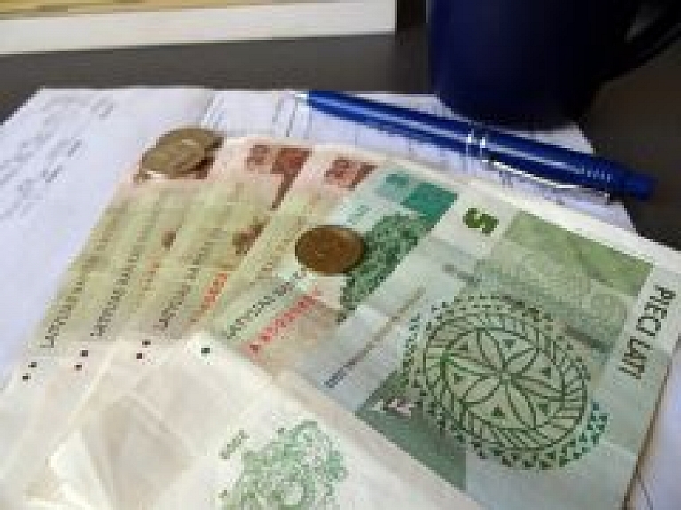 Iedzīvotāju zināšanas par darbaspēka nodokļiem ir vājas