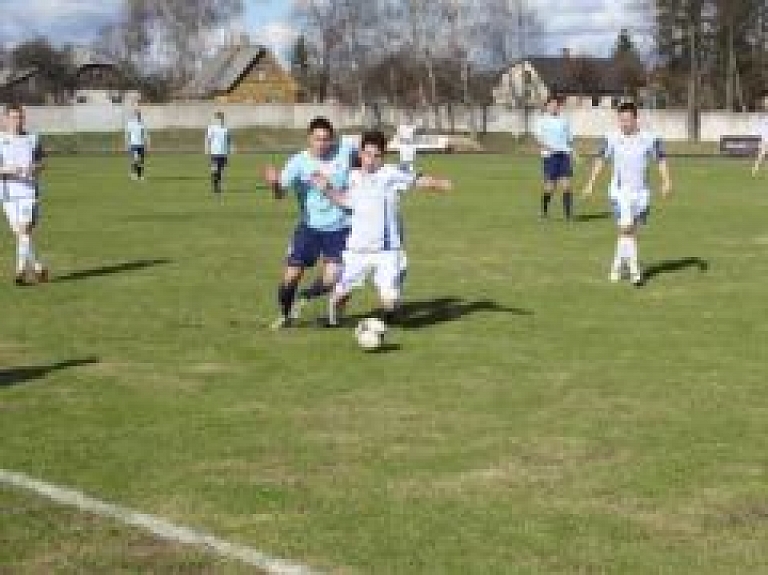 Rēzeknieši zaudē Liepājas "Varavīksnei"