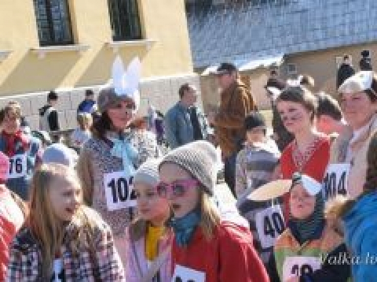 Valkā aicina piedalīties tradicionālajā "Lieldienu zaķa" skrējienā