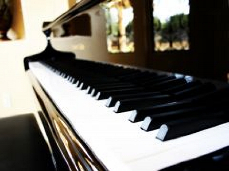 Jauno pianistu koncerts Pārventas bibliotēkā