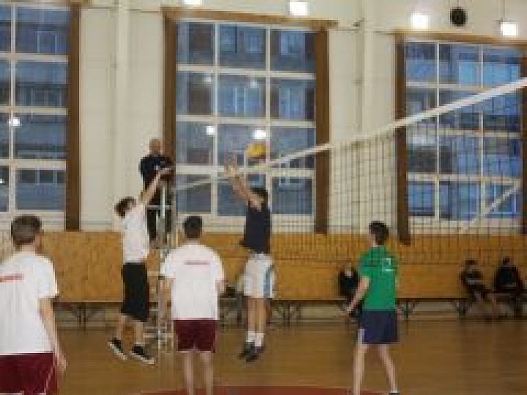 RVĢ volejbolistiem iespējas tikt "Lāse 2013" finālā