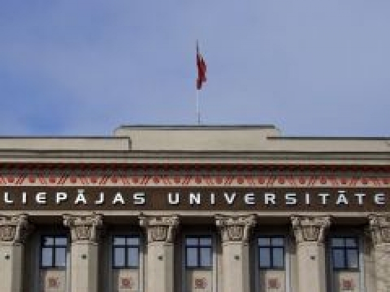 Liepājas Universitāte piešķir atbalsta stipendiju vidusskolniecei