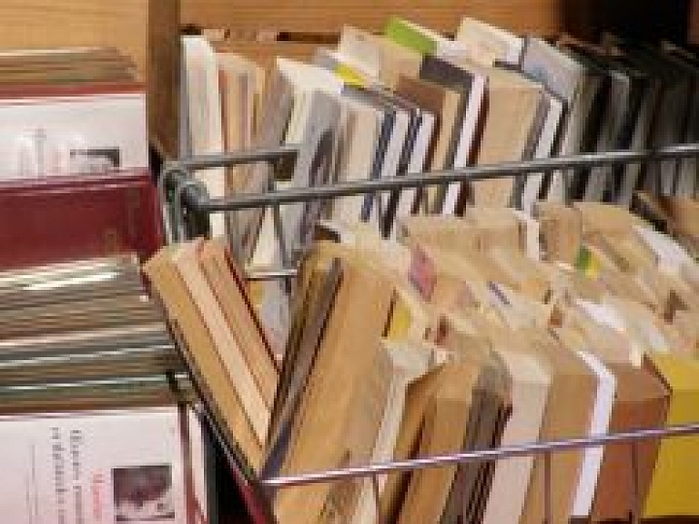 Jelgavas apkārtnes bibliotēkas saņēmušas vairāk nekā 400 jaunus izdevumus