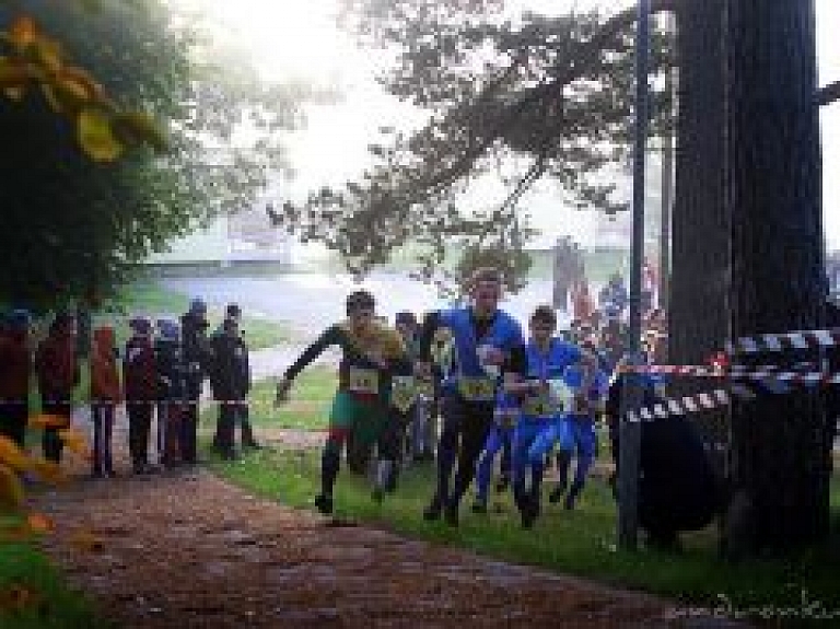 Orientēšanās sacensībās Ventspilī triumfē latvieši