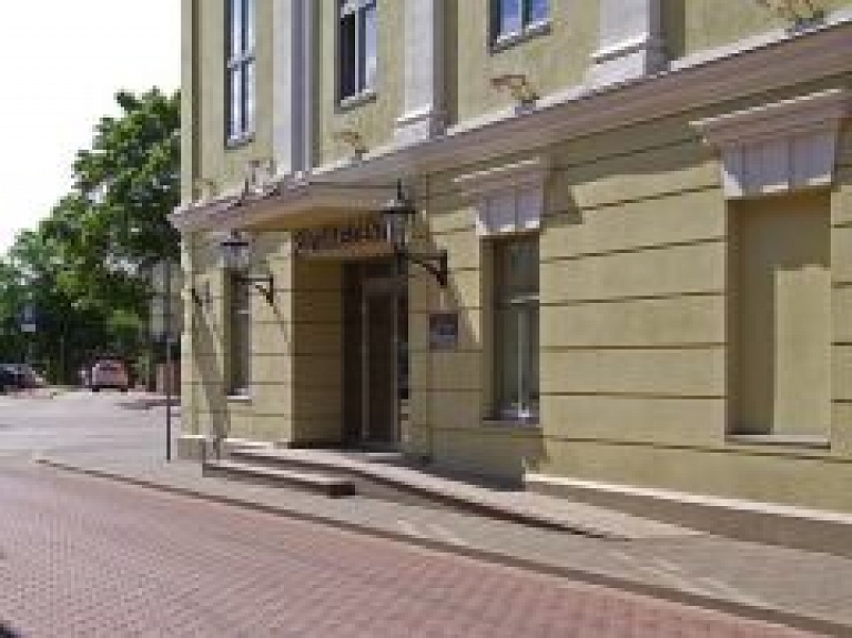 Ventspils Kultūras centrā aktiera Andra Buļa monoizrāde "Lidojums"