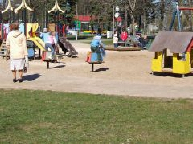 Ventspils bērnu pilsētiņās varēs apgūt cirka trikus