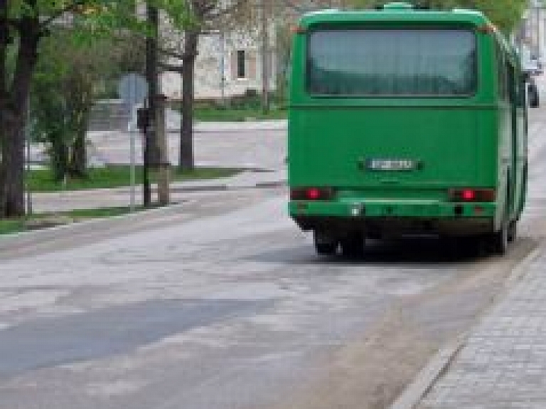 Jelgavas novada pašvaldība iegādāsies trīs skolēnu autobusus