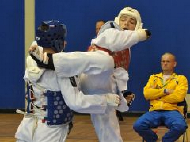 Taekvondo sportisti Ventspilij izcīna 6 medaļas