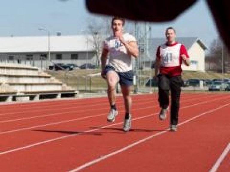 Notiks Valsts robežsardzes spartakiādes sacensības peldēšanā un dienesta trīscīņā (galerija)