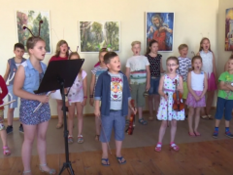 Vidusdaugavas TV: Jēkabpilī norisinās mūzikas meistardarbnīca "Skanošā vasara. Arvīdam Žilinskim - 110"