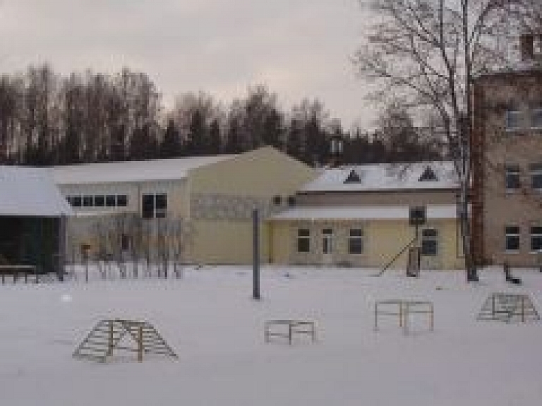 Kārķos notiks ceļojošā kausa izcīņa tautas bumbā sievietēm