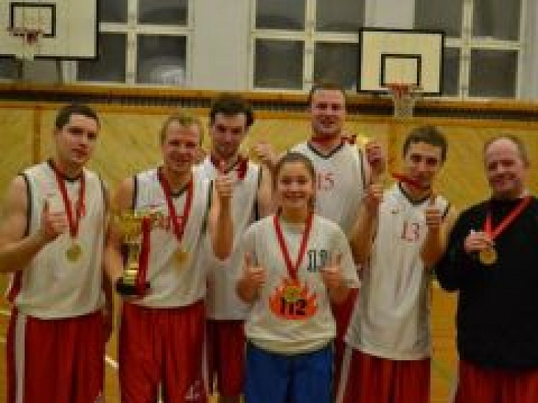 Noslēdzies Strenču novada atklātais čempionāts basketbolā